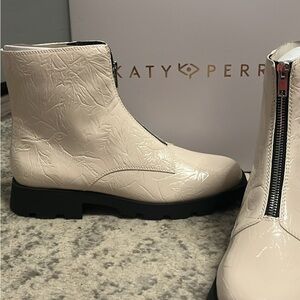 Brand New! Katy Perry Collections Women's Glossy Cream Ankle Booties